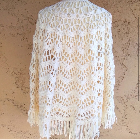 Vintage - 60's Cream Hand Knitted Cape/Poncho - Picture 4 of 4